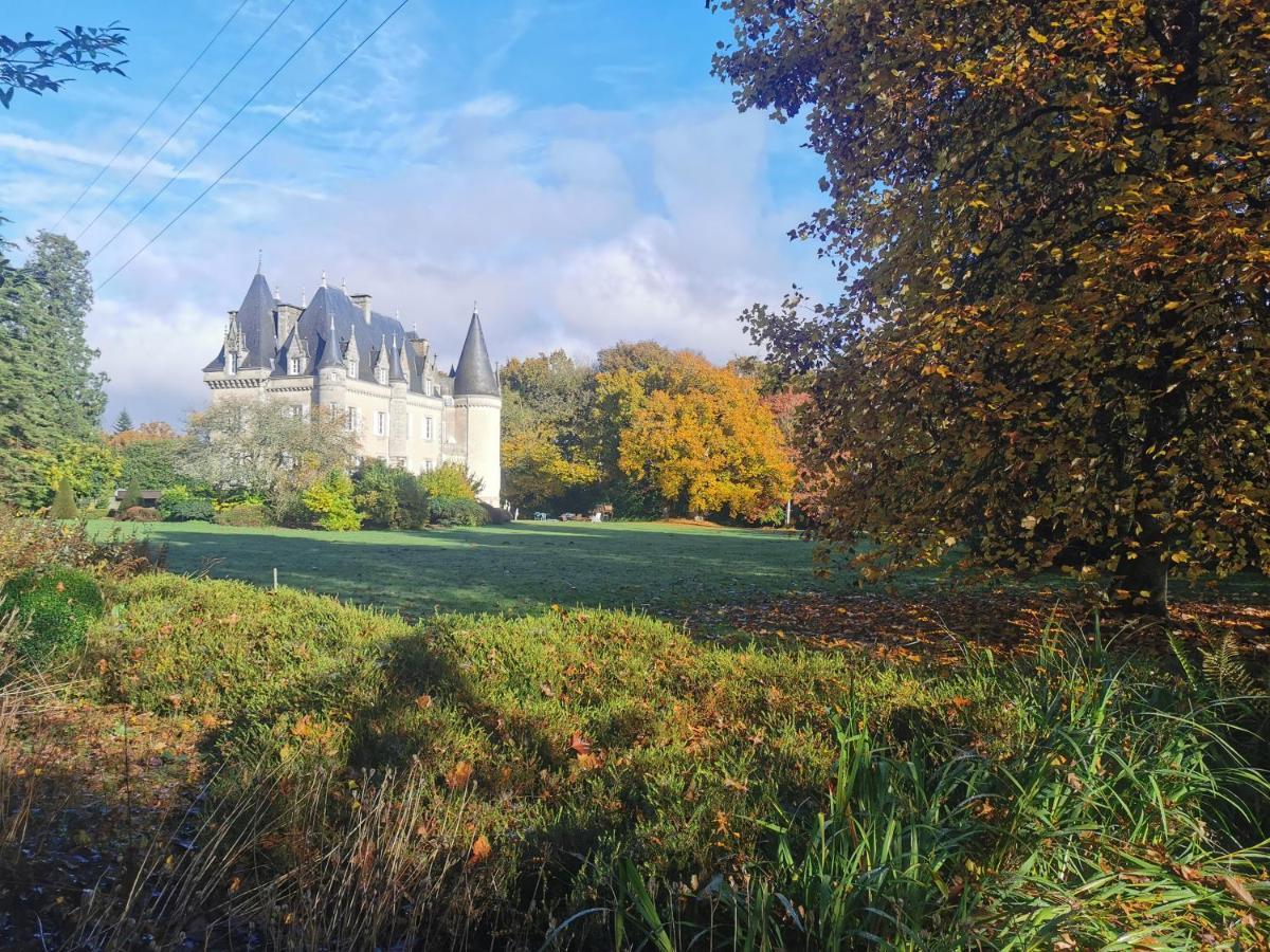 Hotel Chateau De Launay Guen Plémet Esterno foto